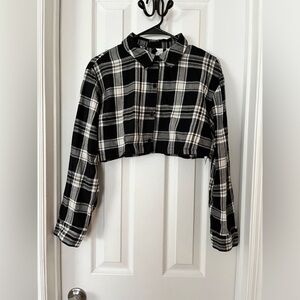 H&M DIVIDED Cropped Flannel Top